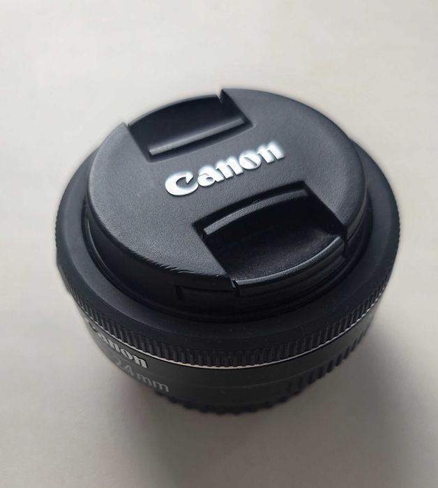 Canon EF-S 24mm f/2.8 STM