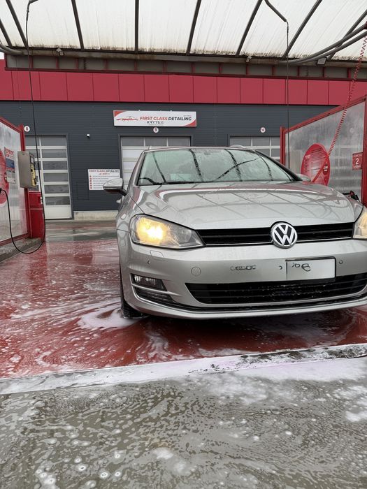 VOLKSWAGEN Golf 2016