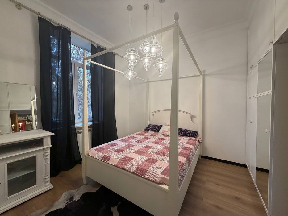 Аския Высокопотолочка 3х-комнатная квартира