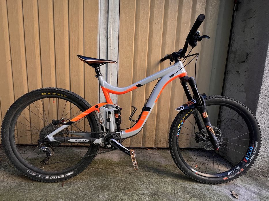 Bicicleta Full suspension - Giant Reign