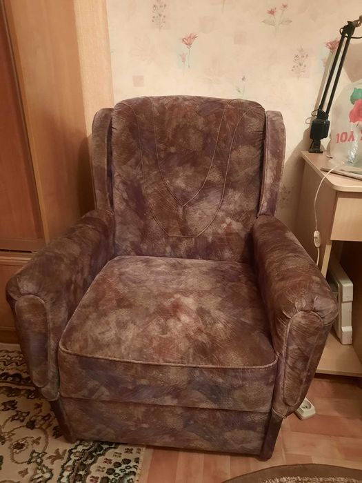 Диван и два кресла