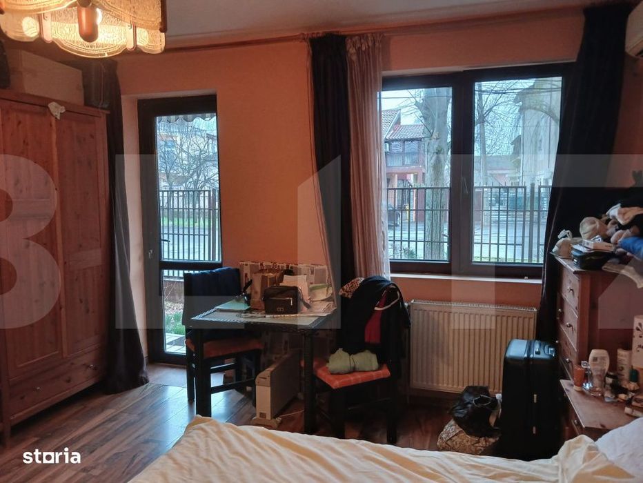 Pensiune 14 camere cu bai proprii si intrari separate, 500 mp, zona Me