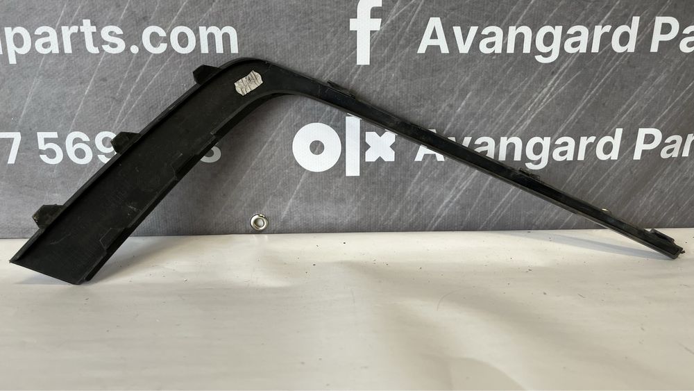 Лайстна над ляв халоген Skoda Octavia 3 2017-