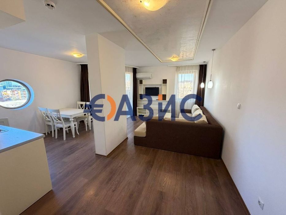 Продава се Тристаен апартамент в к.к. Слънчев бряг - 90 кв.м за 1026 €/кв.м - Снимка #1