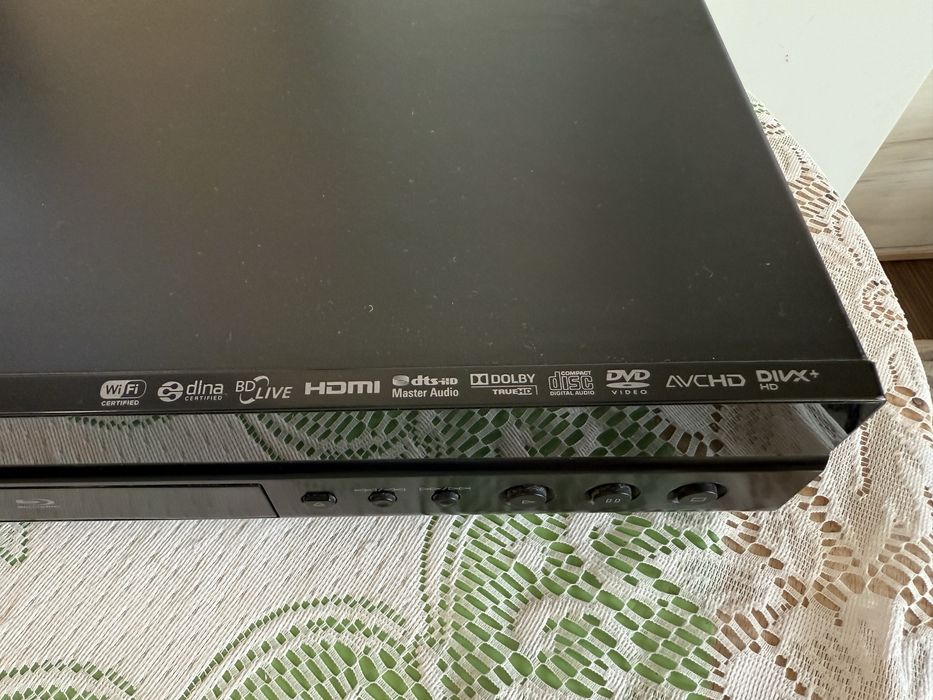 Yamaha BD-S673 blu-Ray disc