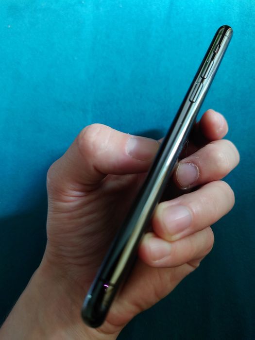 Продам iPhone 11 Pro