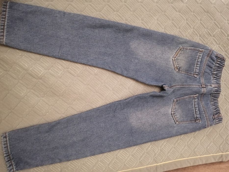 Продам утеплённые джинсы