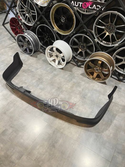 Губа на задний бампер Subaru Forester SG