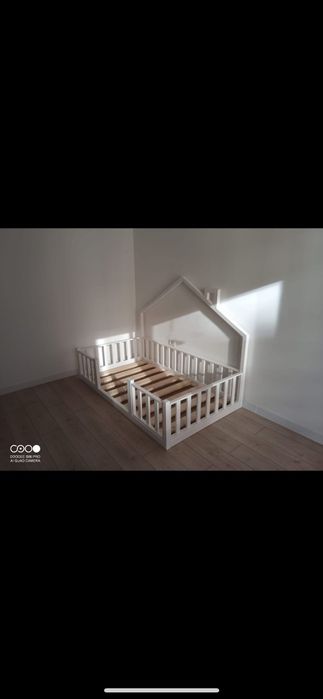 Pat Casuta - Cort  Montessori la comanda