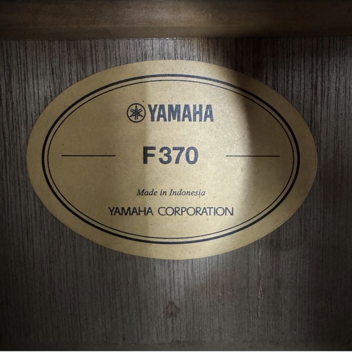 Гитара Yamaha F370 NT коричновый.