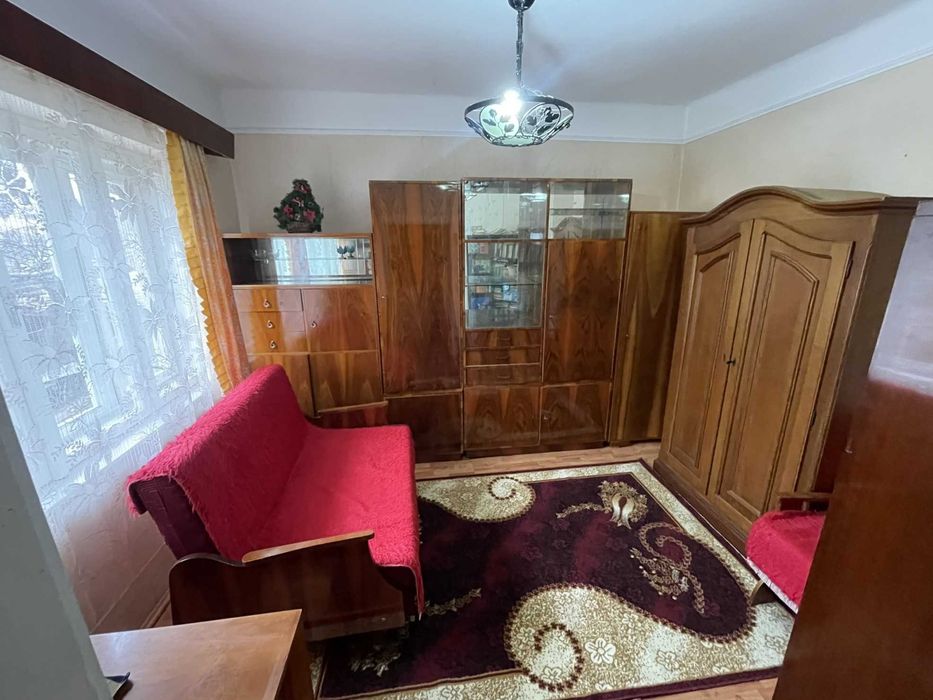 Casa familială, tip parter