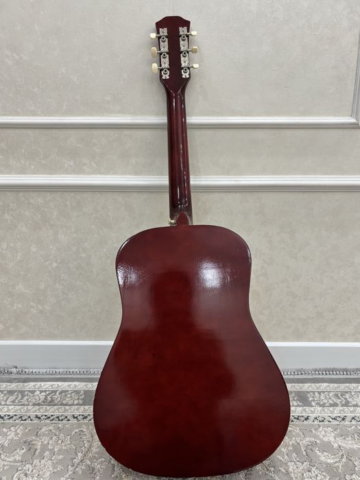 Продам гитару Model: Y38C