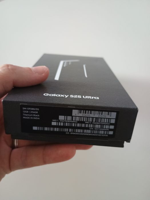 Vând SAMSUNG S25 ULTRA, full box, impecabil + husa + folie!!!