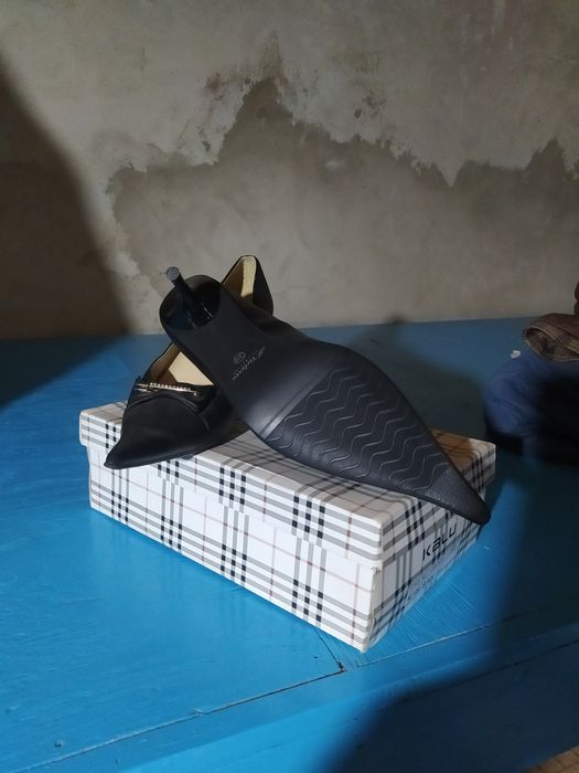 Туфли женская черний