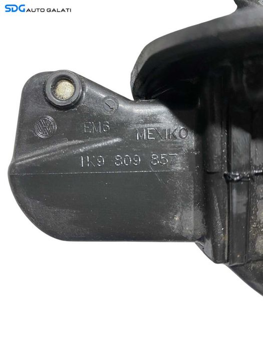 Usa Usita Capac Clapeta Buson Rezervor Volkswagen Golf 5 Break Combi 2004 - 2008 Culoare Alb Cod 1K9809857 [L6491]