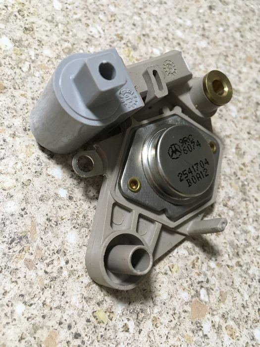 Реле-регулятор VALEO Passat B5