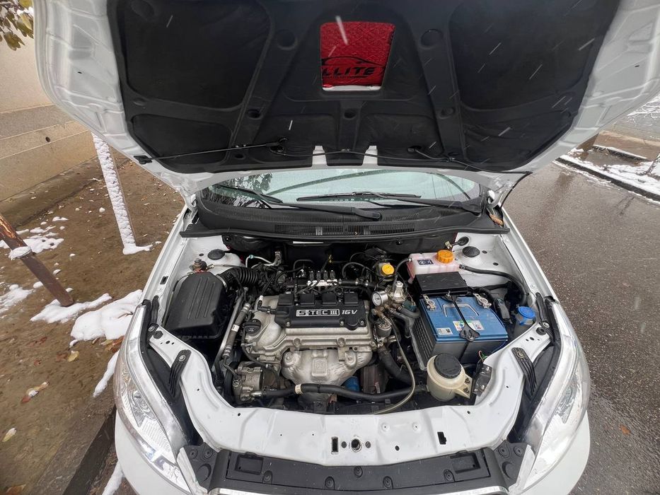 Nexia 3 mexanika sotiladi. Srochna!!!