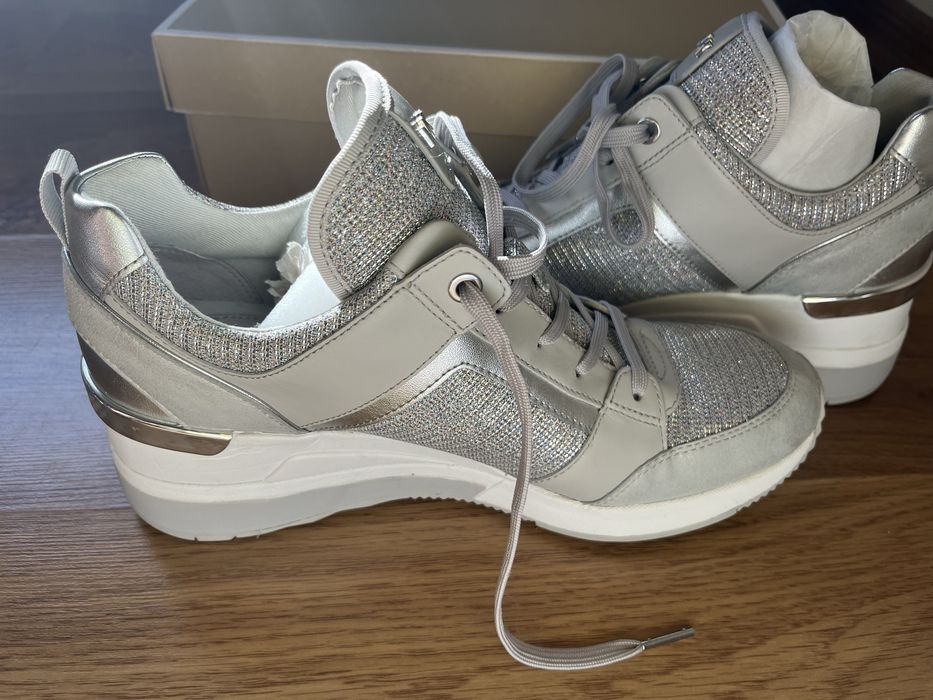 Дамски Обувки