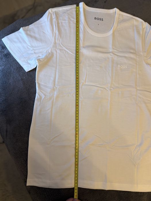 BOSS set 3 tricouri albe cu logo piept bumbac marimea S noi