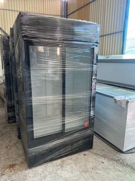 Vitri a frigorifica cu 2 usi pentru racoritoare