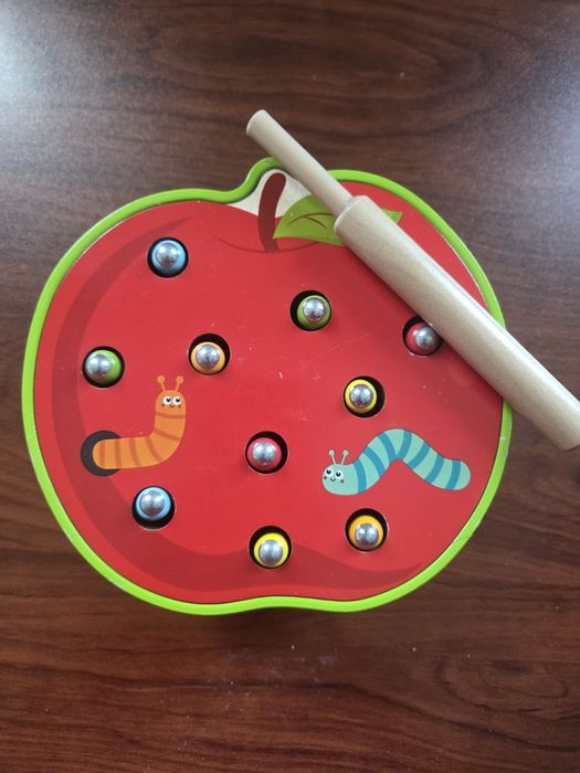 Детска еко играчка ябълка