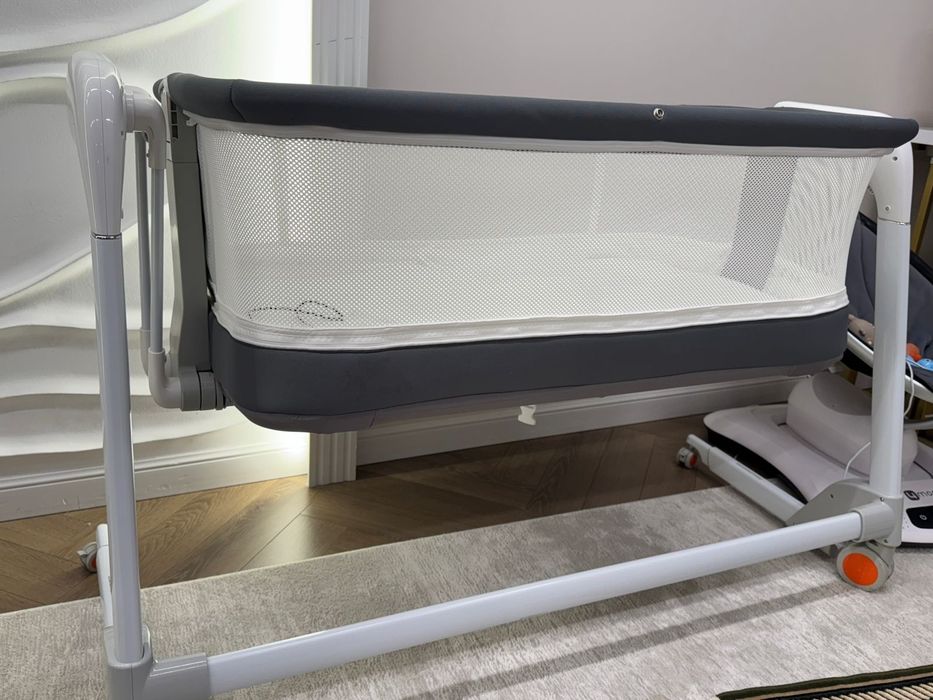 Продам манеж для новорожденных