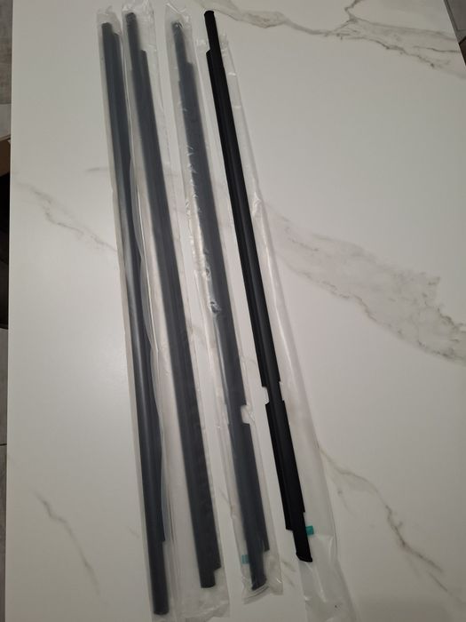 Молдинги стекла наружние Прадо 120