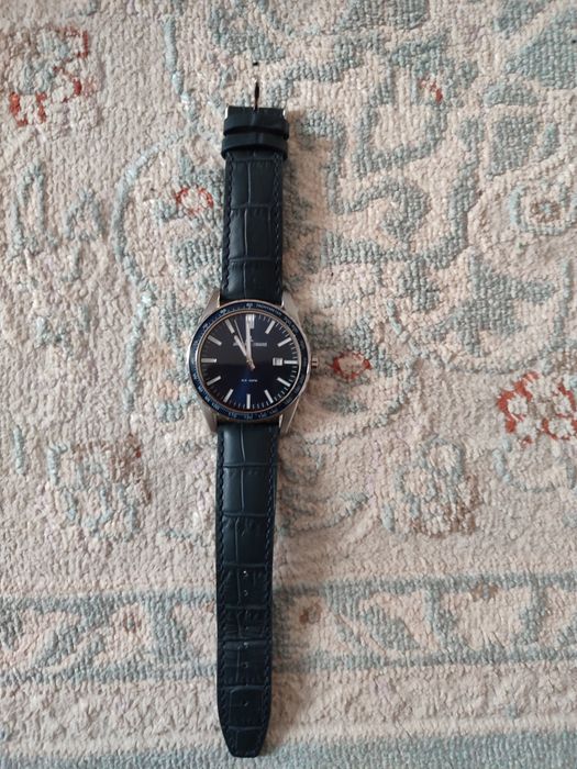 Продам часы наручные