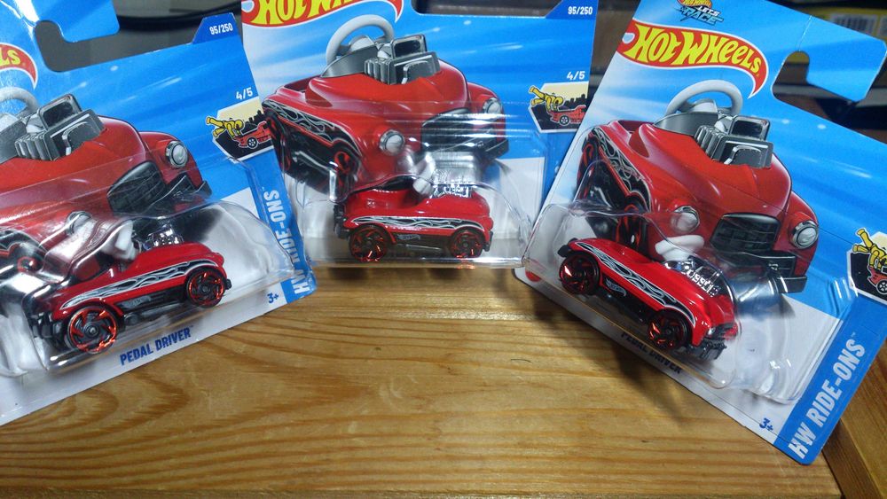 Hot Wheels  '85 HONDA CITY TURBO II и PEDAL DRIVER TH Treasure Hunt