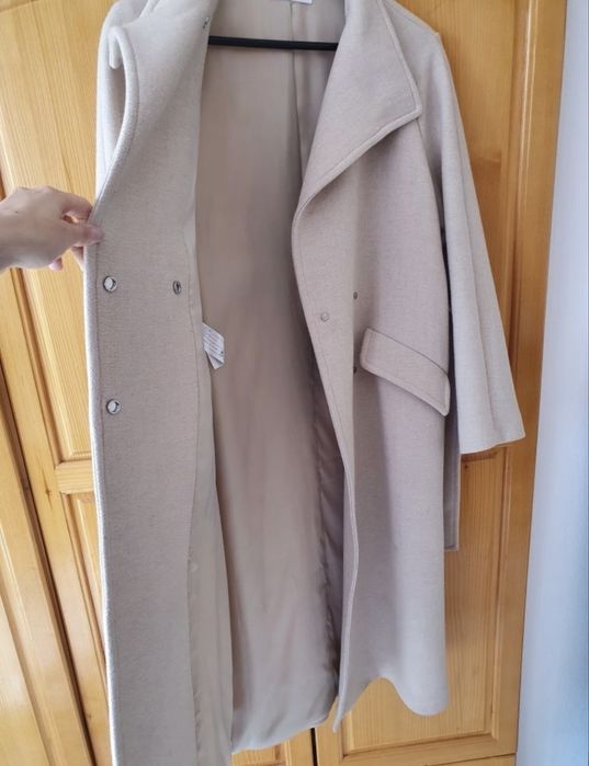 Вълнено палто на Mango