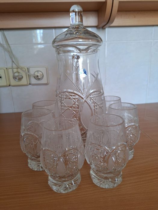 Хрустальный набор стаканов с графином, цена 6000 тенге