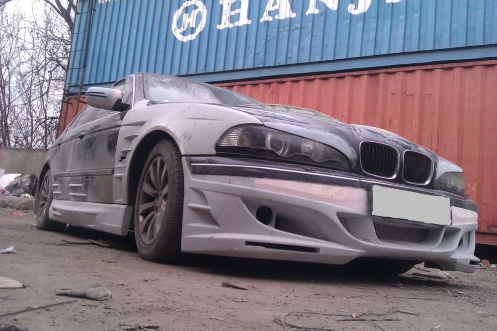 Продам передний бампер на БМВ е39