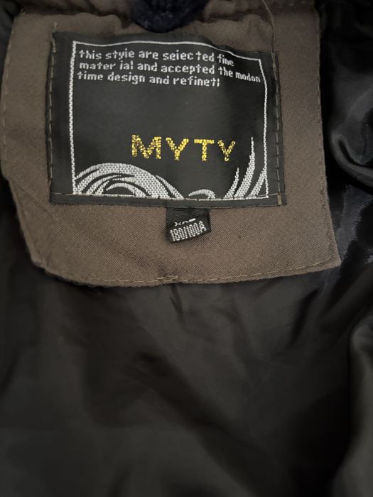 Продам осеннею  куртку для подростка