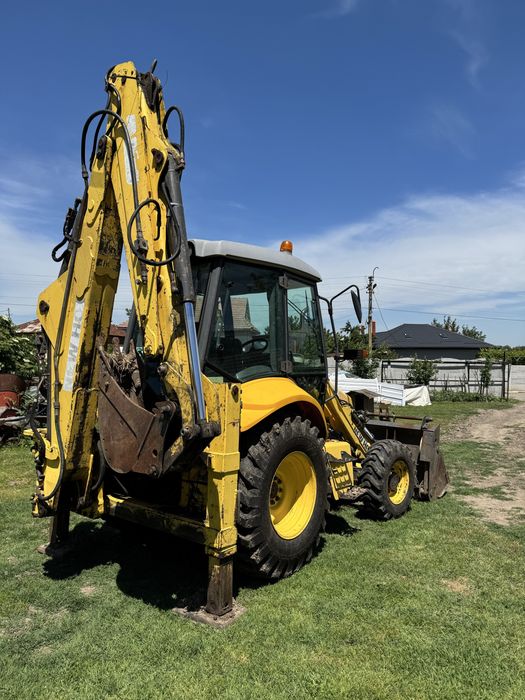 Buldoexcavator New Holland LB110