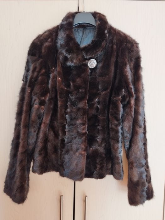 Късо палто от норка.