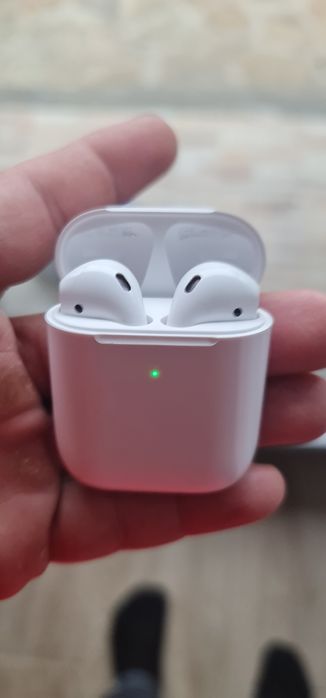 Vând casti tip Airpods