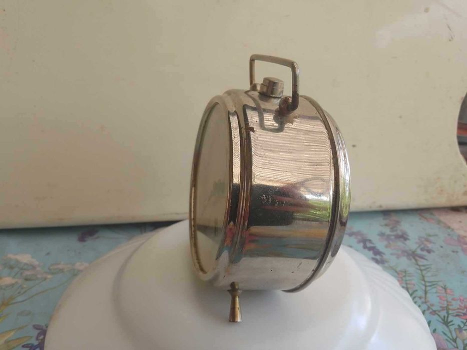 Ceas de masa sau semineu desteptator - mecanic Jnsa