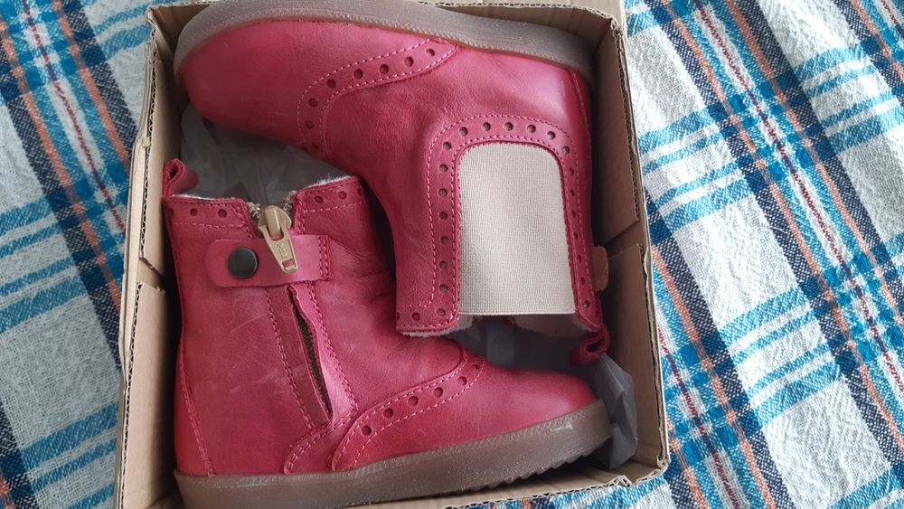 Pen Pom Нови  естествена.кожа N21