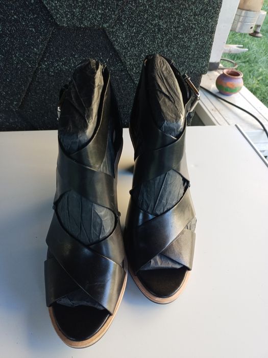 Сандали чисто нови Clark's,номер 39