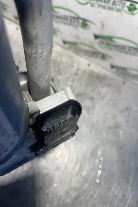 Motoras stergatoare volan pe stanga Audi A4 2008