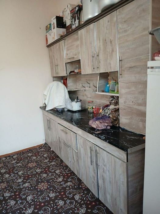 Uy sotiladi srochna sotoladi