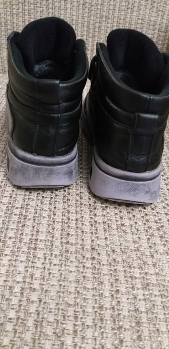 Ботинки  зимнии кожаные  подростковые