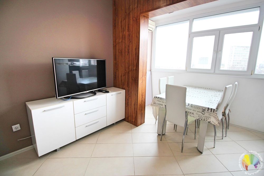 Дава се под наем Тристаен апартамент в Бургас, Братя Миладинови - 100 кв.м за 612 € - Снимка #2