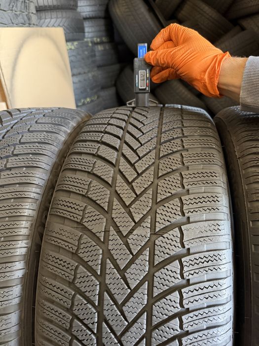 4 anvelope iarna 245/45/19 , 102 V XL , Bridgestone , DOT 2022 , 6.2-6.7 mm !