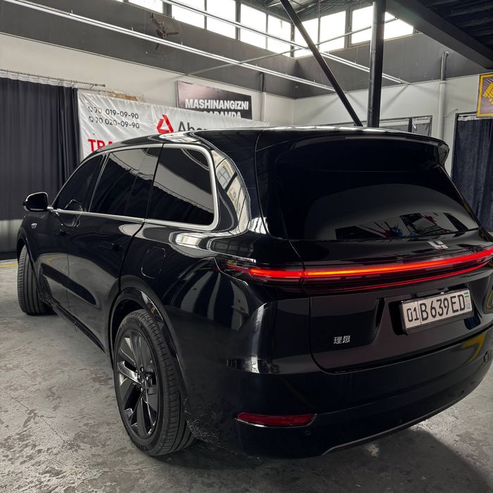 Lixiang L9 2024 yil qora rang