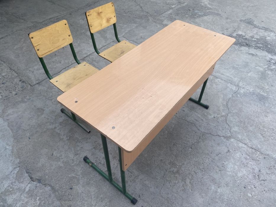 Парта стуллар сотилади