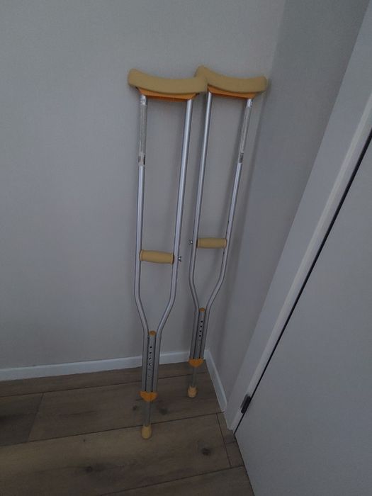 Продаю костыли почти не использовались