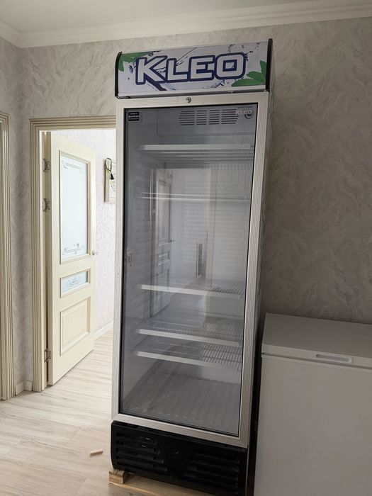 Холодильник витринный