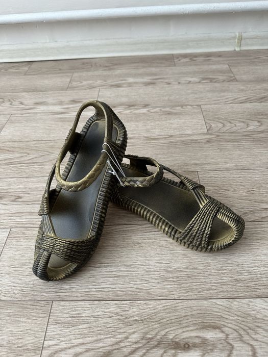 универсальная летняя обувь