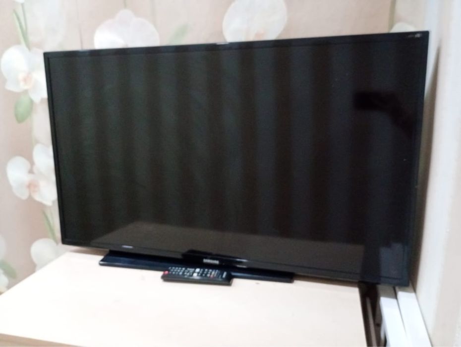 Телевизор SAMSUNG